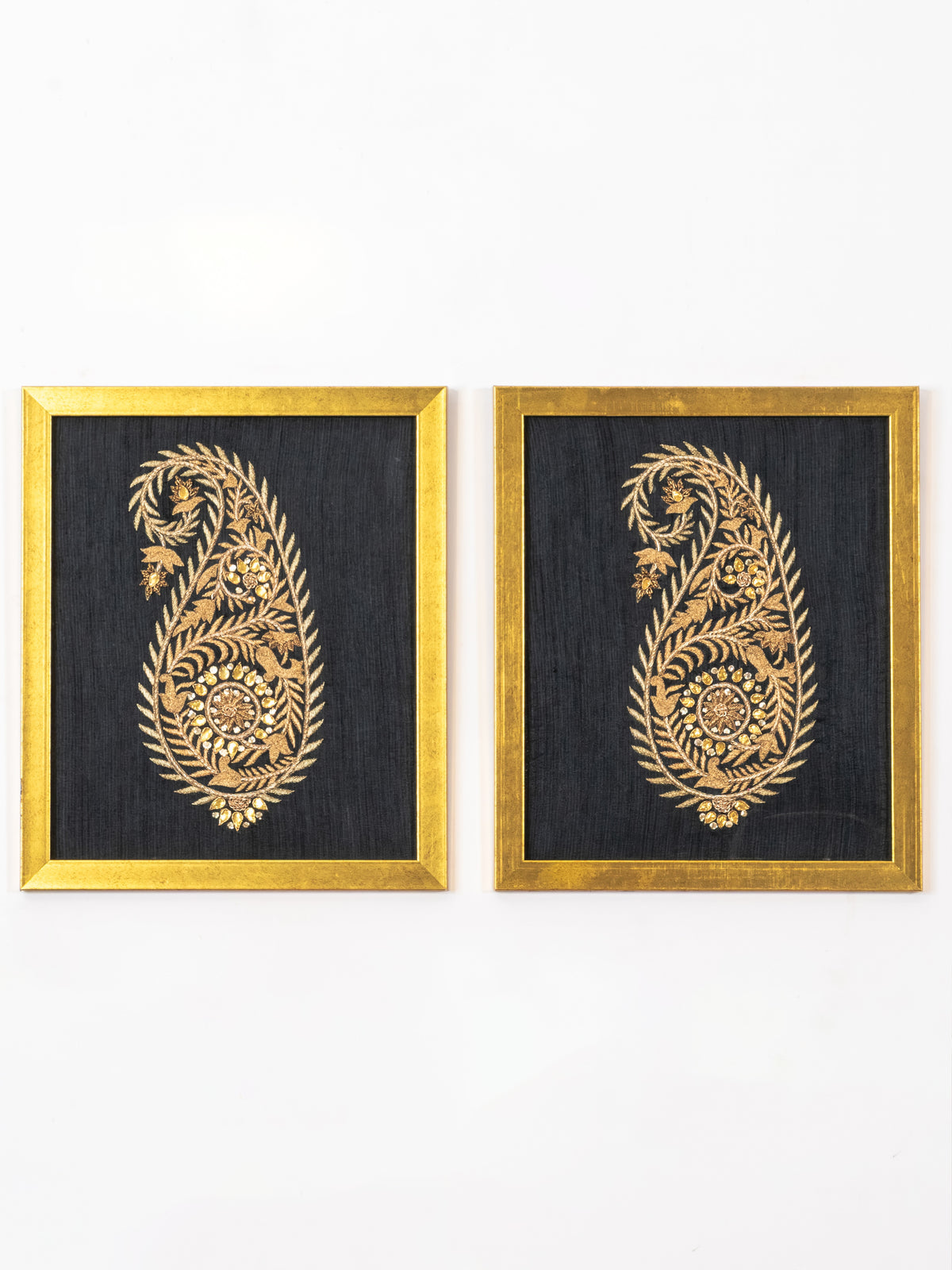 Zari Paisley